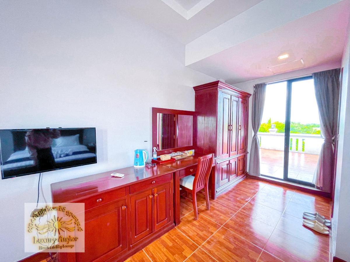 Luxury Angkor Resort & Sky Lounge Siem Reap Bagian luar foto